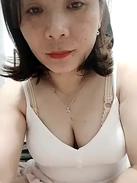 ManaMi-Amii online show from 05-06-26, 03:43