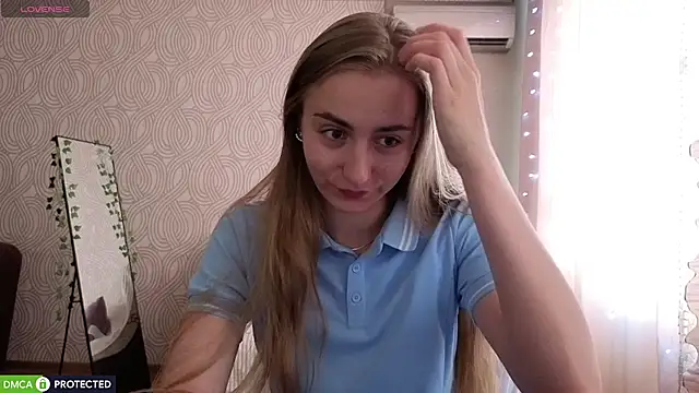 Snapshot of Your_Emily25 chatting on 07-19-26, 08:12 Your Emily25 online show from 07-19-26, 08:12