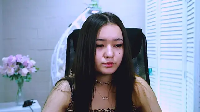 AmiMeow  online show from 04-19-26, 05:52