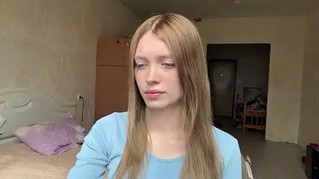 BirdieMcadam online show from 05-11-26, 07:43