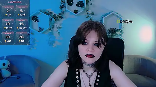 nikki kiss  online show from 06-19-26, 08:31