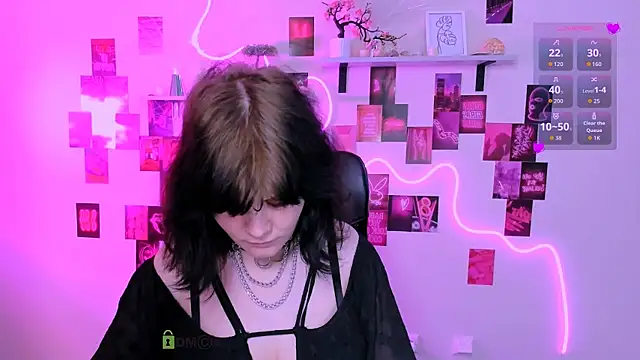 nikki kiss  online show from 04-23-26, 12:40