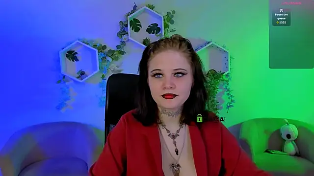 nikki kiss  online show from 07-10-26, 08:36