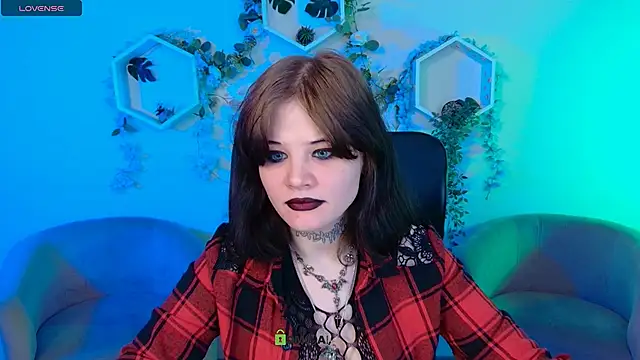 nikki kiss  online show from 06-22-26, 08:22