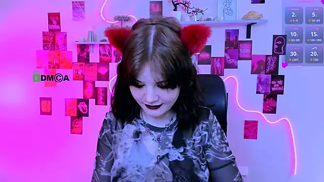 nikki kiss  online show from 05-13-26, 09:05