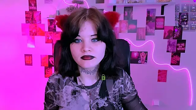 nikki kiss  online show from 05-15-26, 08:56