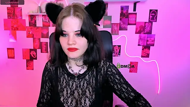 nikki kiss  online show from 05-27-26, 09:16