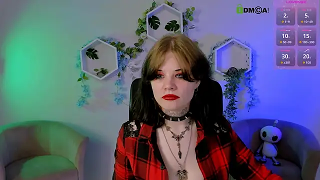 nikki kiss  online show from 07-06-26, 08:32