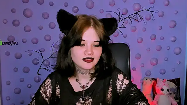 nikki kiss  online show from 05-28-26, 08:44