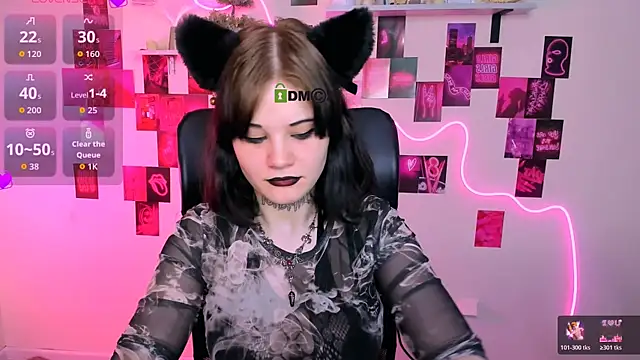 nikki kiss  online show from 05-22-26, 10:24
