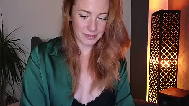 Sharon Red online show from 09-24-25, 04:46