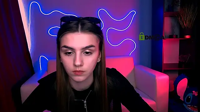 emma hazell online show from 04-27-26, 02:04