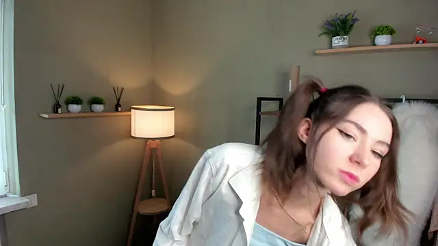 Snapshot of Peaches_Peaches chatting on 05-02-26, 09:36 Peaches Peaches online show from 05-02-26, 09:36
