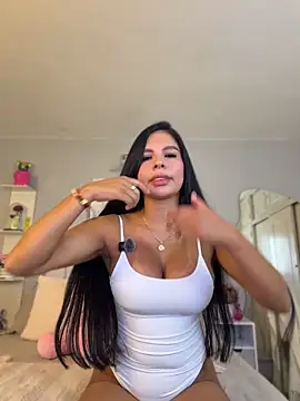 Elara Luxe online show from 05-15-26, 09:46