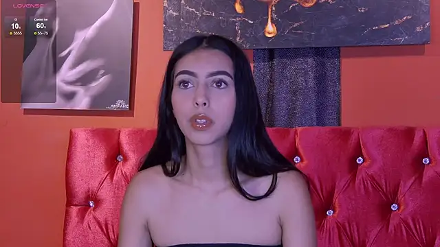 Mia Gloww  online show from 05-19-26, 09:22
