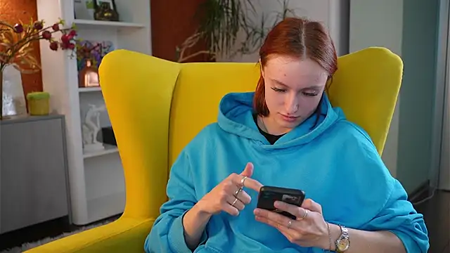 Snapshot of AlvaCatterton chatting on 04-14-26, 04:39 AlvaCatterton online show from 04-14-26, 04:39