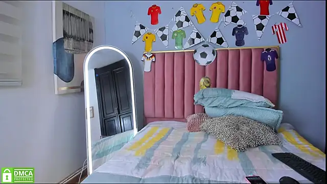 butterflydoll  online show from 07-15-26, 06:26