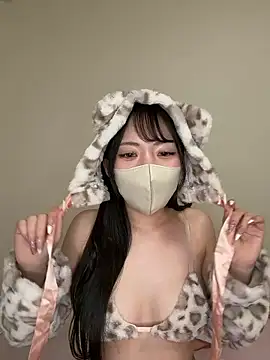 Snapshot of seira6666 chatting on 05-05-26, 12:30 seira6666 online show from 05-05-26, 12:30