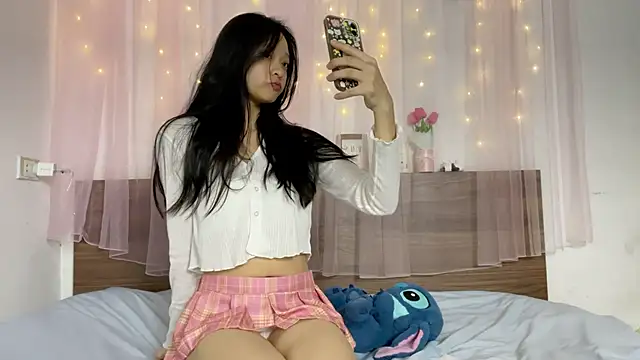 shy pink doll online show from 06-16-26, 03:23