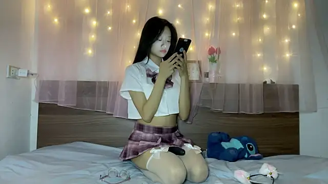 shy pink doll online show from 06-08-26, 03:12
