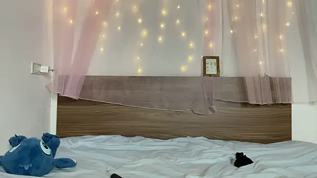 shy pink doll online show from 06-09-26, 03:24