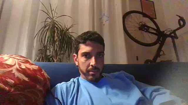 Snapshot of Bucefalo2024 chatting on 04-13-26, 06:12 Bucefalo2024 online show from 04-13-26, 06:12