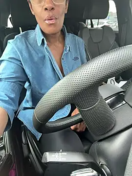 ThatNanNextDoor online show from 04-15-26, 12:10