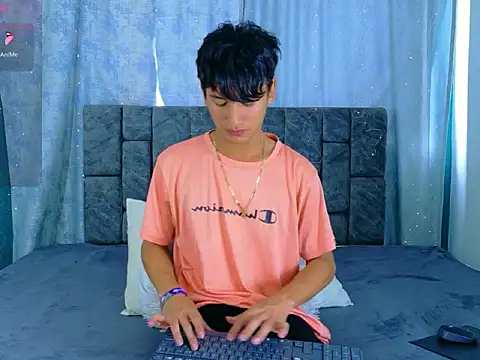 Snapshot of IhanKing chatting on 06-09-26, 06:31 IhanKing online show from 06-09-26, 06:31