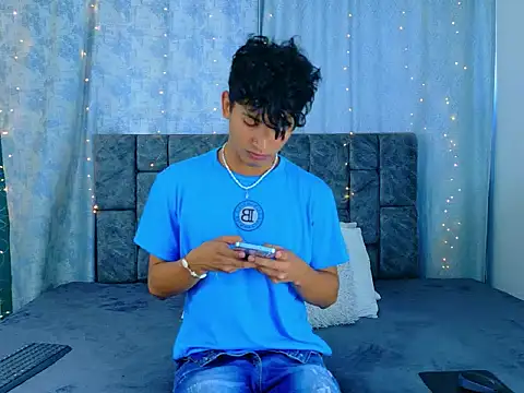IhanKing online show from 05-24-26, 06:52
