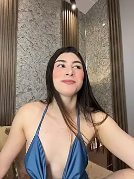 Snapshot of evelyn_hills chatting on 06-26-26, 03:18 evelyn hills online show from 06-26-26, 03:18