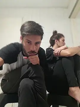 catsqueens online show from 04-15-26, 04:07