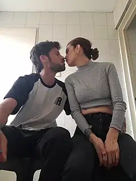 catsqueens online show from 04-15-26, 05:50