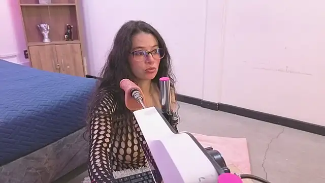 Samantha bloww1 online show from 04-22-26, 03:46
