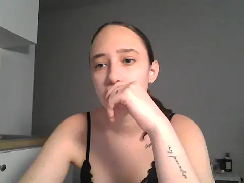 DarkMirel online show from 06-10-26, 03:57
