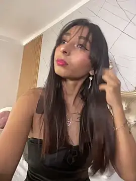 SaraDreamsss online show from 05-28-26, 03:18