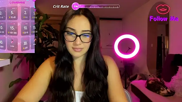 Snapshot of Charlotte_james1 chatting on 06-12-26, 12:41 Charlotte james1 online show from 06-12-26, 12:41