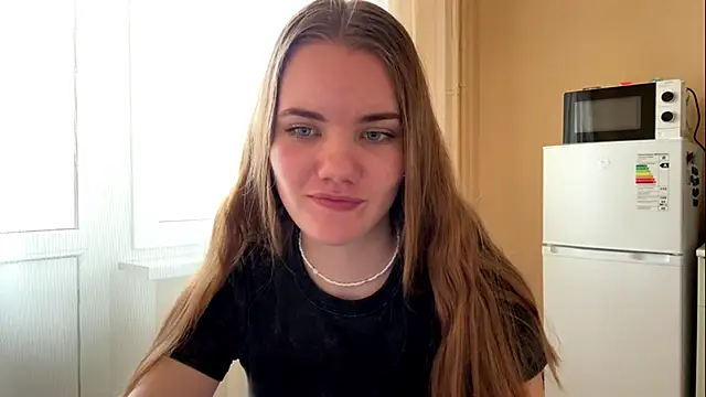 Snapshot of doana_bebriti chatting on 05-18-26, 12:21 doana bebriti online show from 05-18-26, 12:21