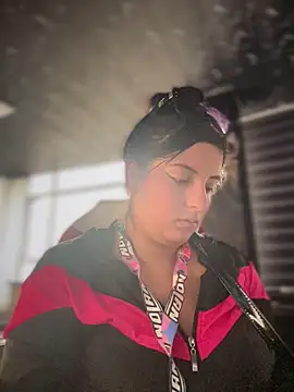 Paris  LS online show from 04-14-26, 01:27