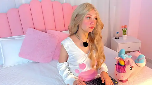 sweett fire online show from 04-16-26, 06:08