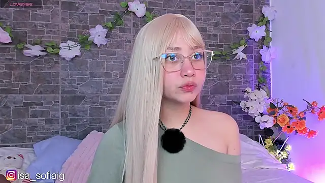 Snapshot of sweett_fire chatting on 07-16-26, 07:00 sweett fire online show from 07-16-26, 07:00