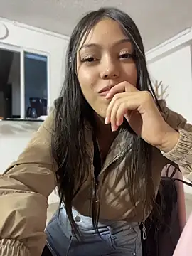 Snapshot of thalia_ec chatting on 05-25-26, 12:15 thalia ec online show from 05-25-26, 12:15