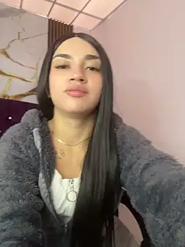 Snapshot of lia_ec chatting on 05-12-26, 12:33 lia ec online show from 05-12-26, 12:33