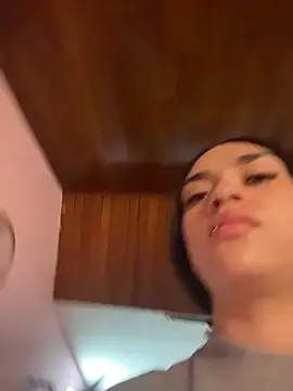 Snapshot of lia_ec chatting on 04-25-26, 12:30 lia ec online show from 04-25-26, 12:30
