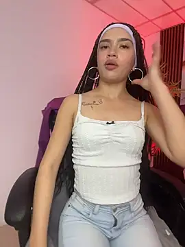 Snapshot of lia_ec chatting on 06-24-26, 12:04 lia ec online show from 06-24-26, 12:04