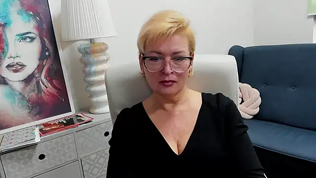 luna xfantasy online show from 04-22-26, 06:42