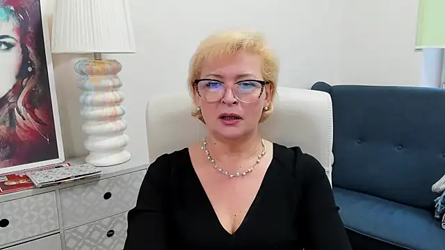 luna xfantasy online show from 05-15-26, 06:44