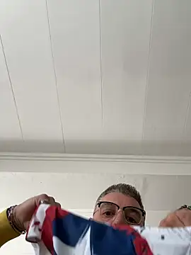 Vincent21x5 online show from 04-22-26, 11:28