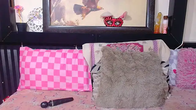 YoungBarbiexx online show from 07-12-26, 09:59