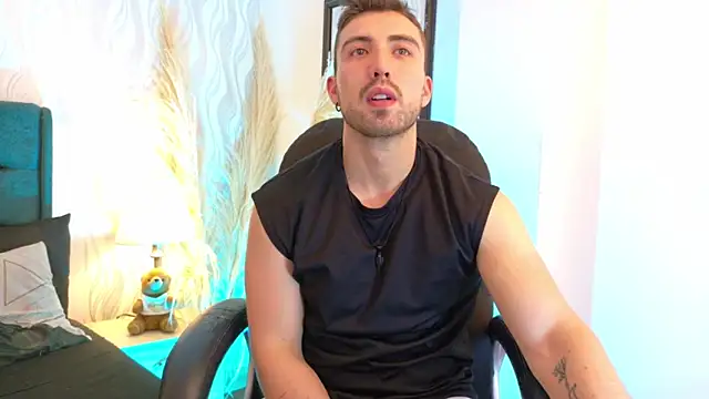 Snapshot of _Ryan_1 chatting on 04-15-26, 12:53 Ryan 1 online show from 04-15-26, 12:53