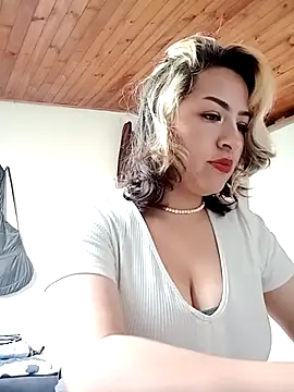 HannaJonnes  online show from 04-16-26, 01:12